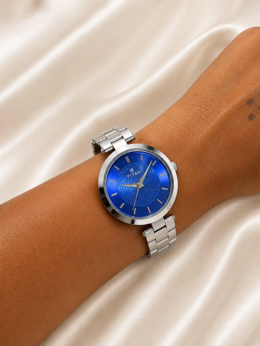 Elegant Black Dial Women's Stainless Steel Watches | Premium Everyday Wear - Image 4